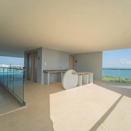 Amplio Familiar Con Vista Al Mar En * Cartagena